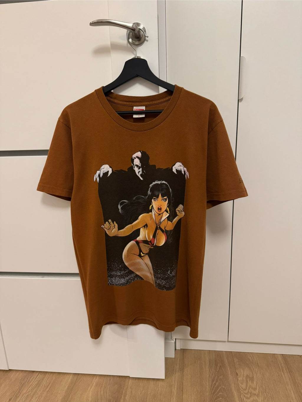 Supreme Vampirella tee