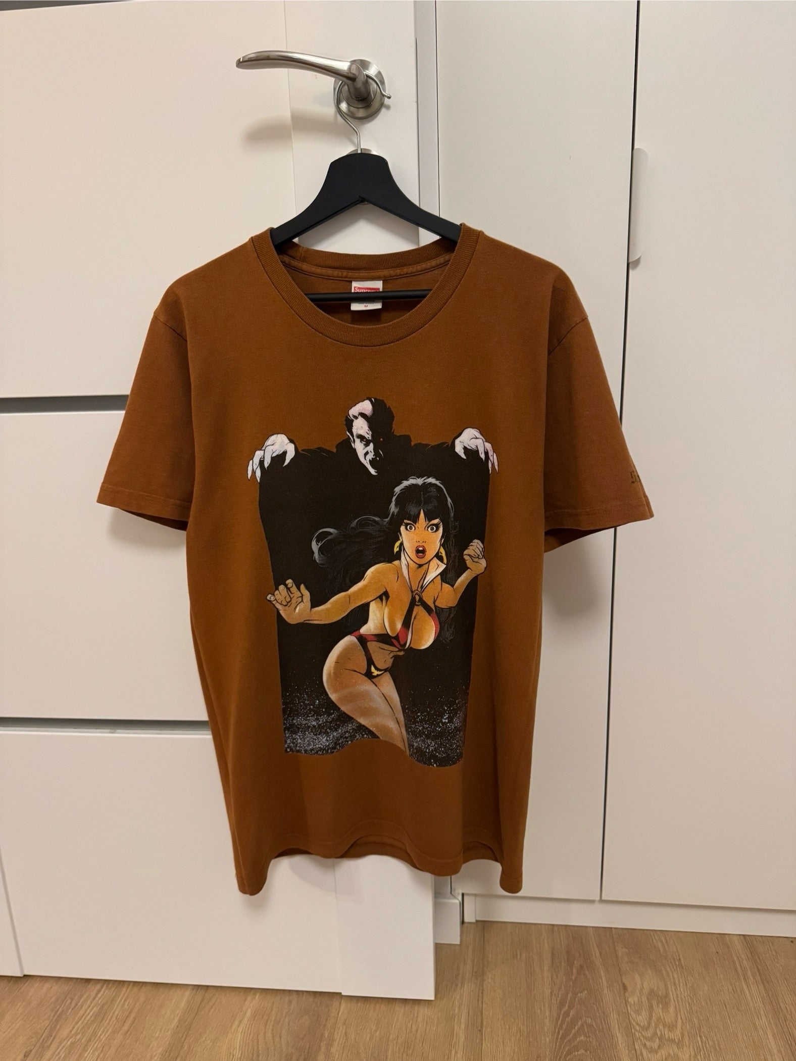 Supreme Vampirella tee