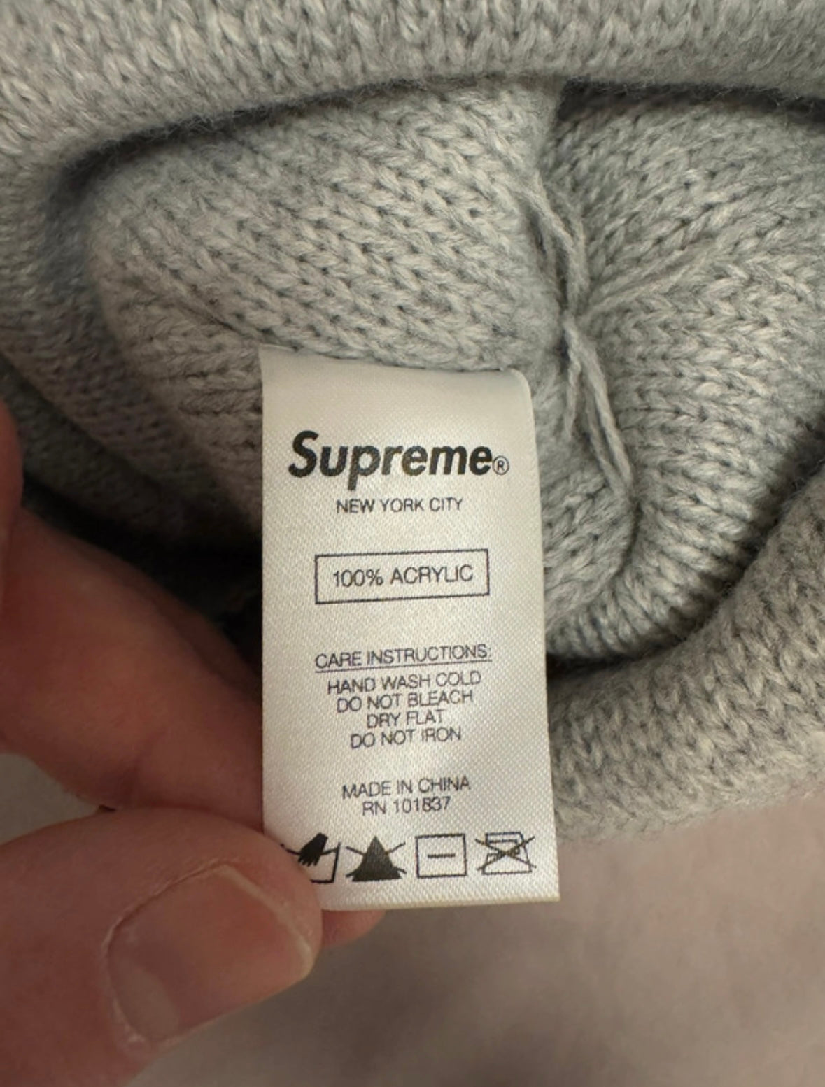 Supreme Contrast Stitch beanie