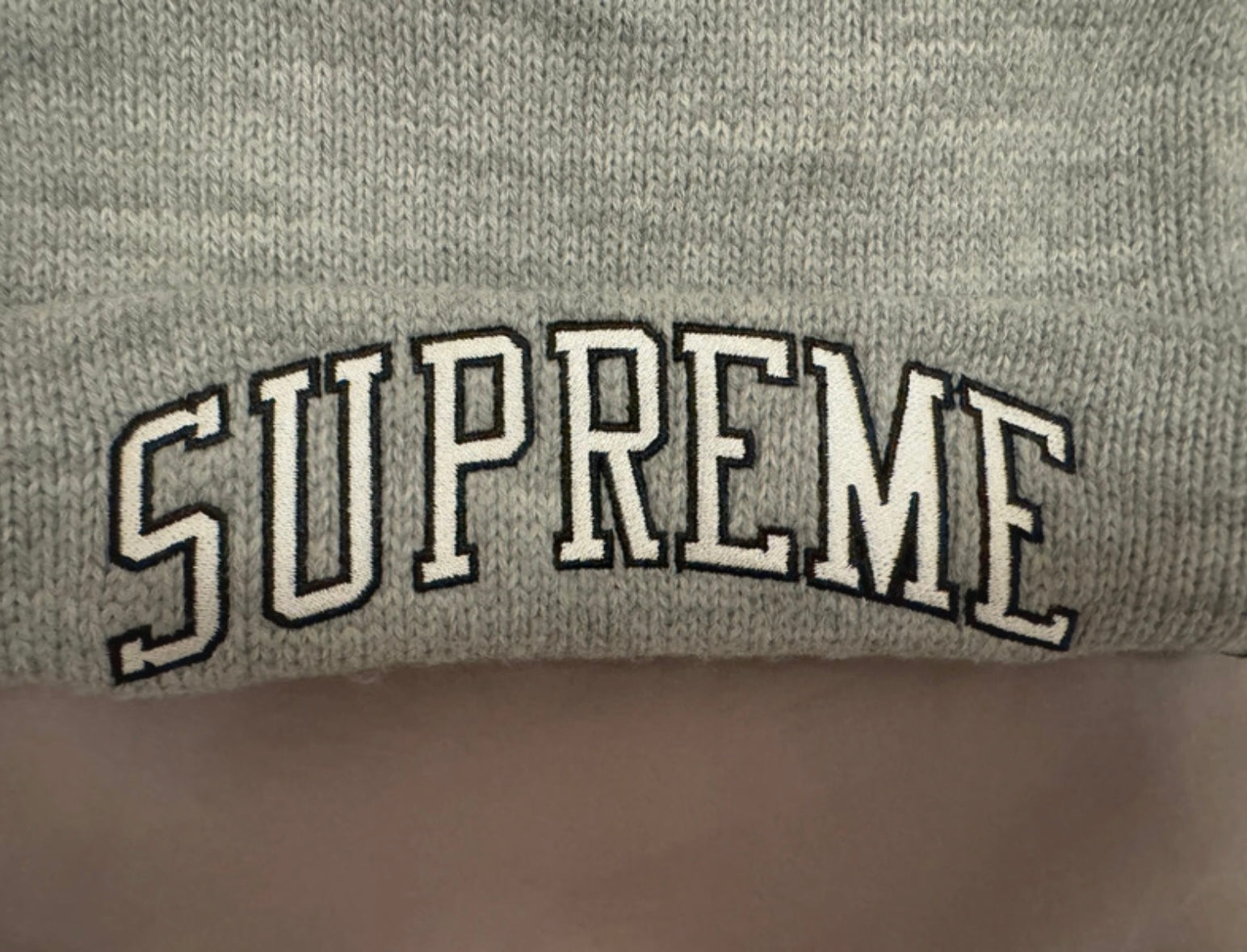 Supreme Contrast Stitch beanie